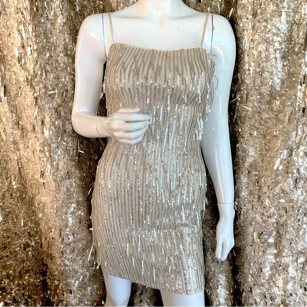 TRIXXI OPEN BACK SEQUIN FRINGE MINI DRESS. WOMEN’S SIZE SMALL